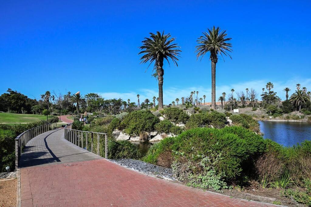 Luxury Three Bedroom Axis- Ocean And Mountain Views Apartment *