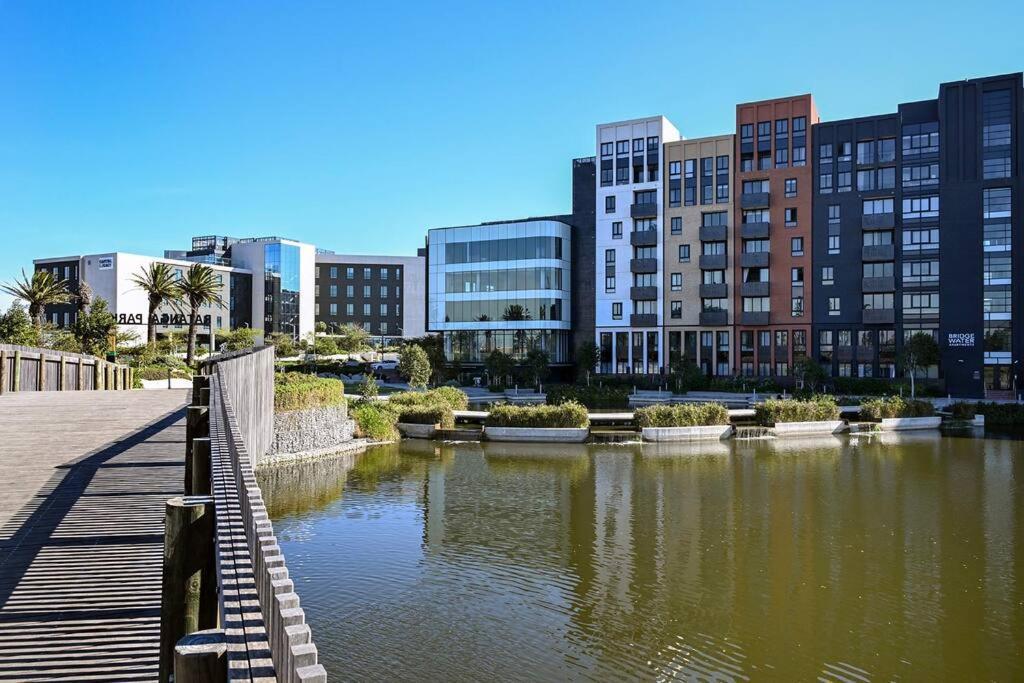 Luxury Three Bedroom Axis- Ocean And Mountain Views Cape Town
