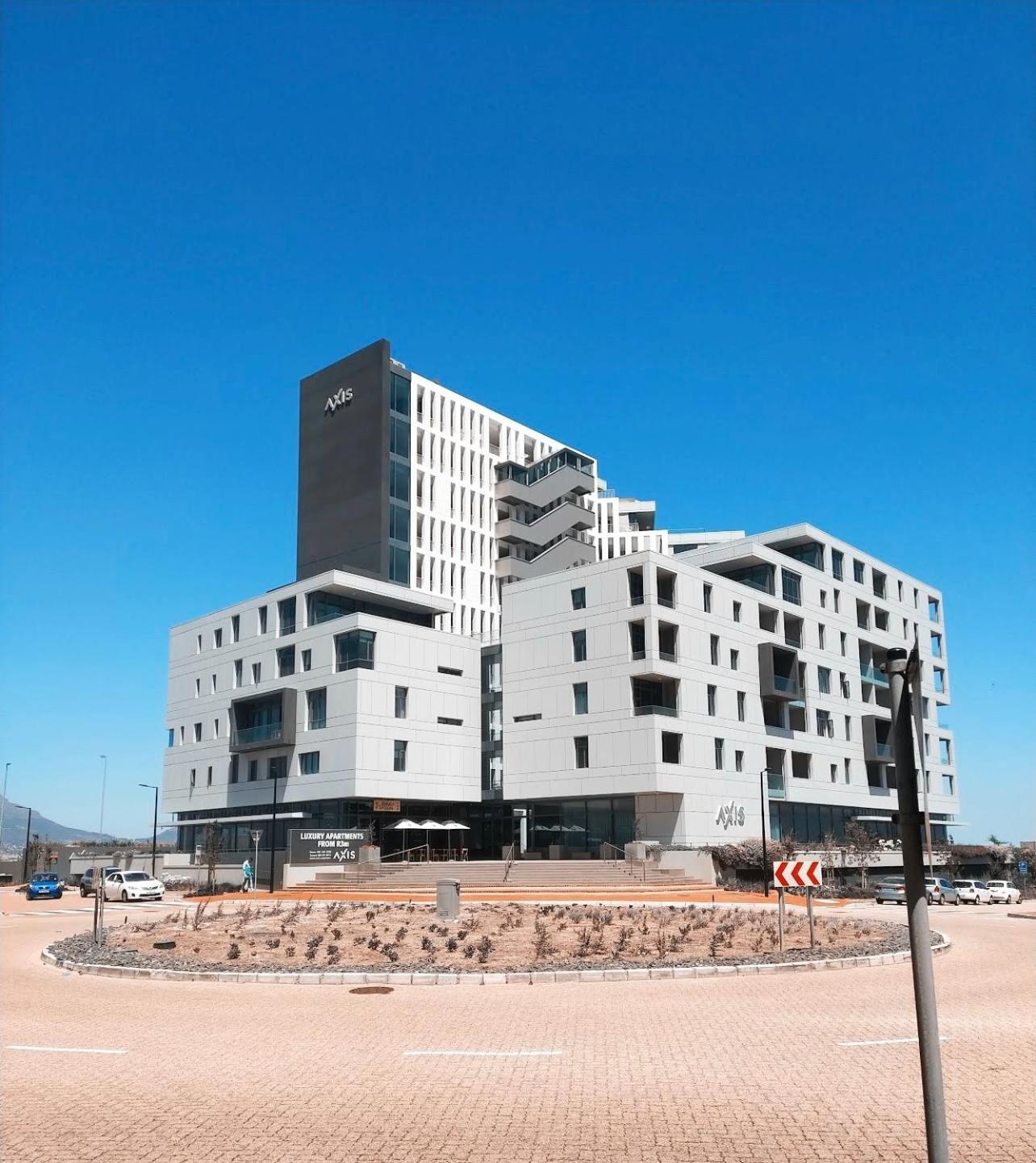 Luxury Three Bedroom Axis- Ocean And Mountain Views