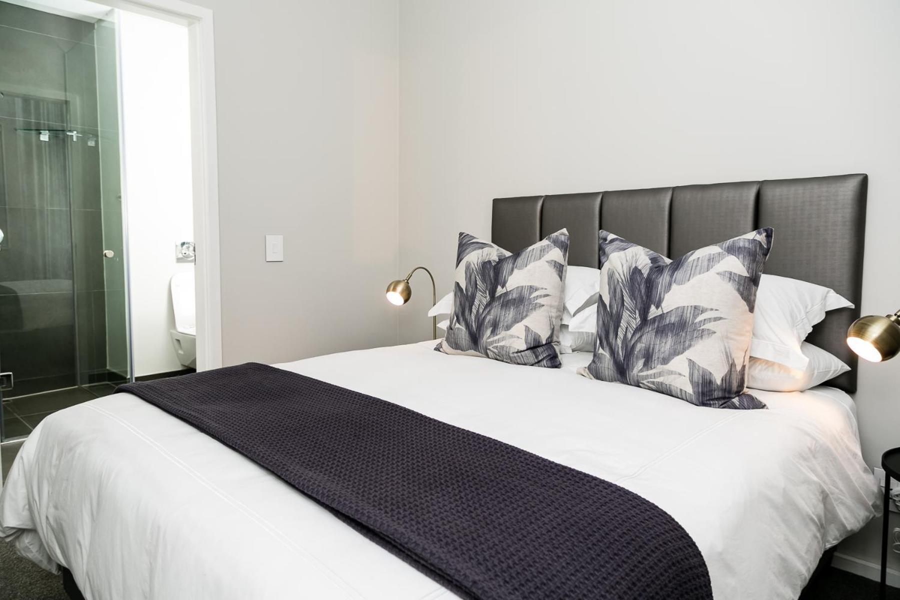 Luxury Three Bedroom Axis- Ocean And Mountain Views Apartment Cape Town